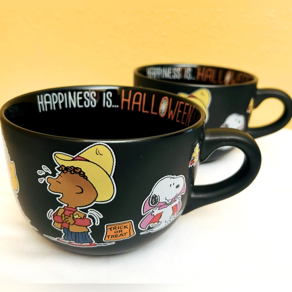 2pc Set PEANUTS Happiness is Halloween Oversized Coffee Soup Mugs NEW